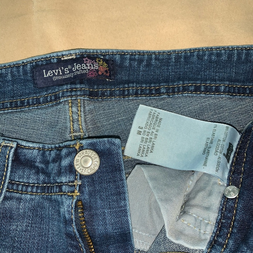 Levi’s Bootcut Jeans - Picture 6 of 6